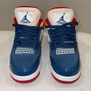 Jordan 4 Retro “Messy” Room